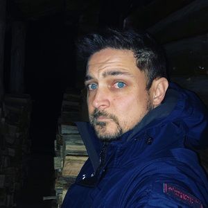 Meet your Posher, Corey